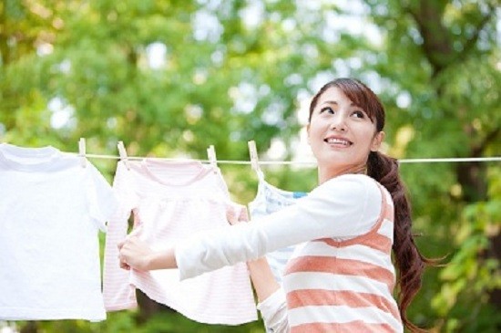 Những lầm tưởng mẹ hay mắc phải khi giặt đồ sơ sinh cho trẻ 
