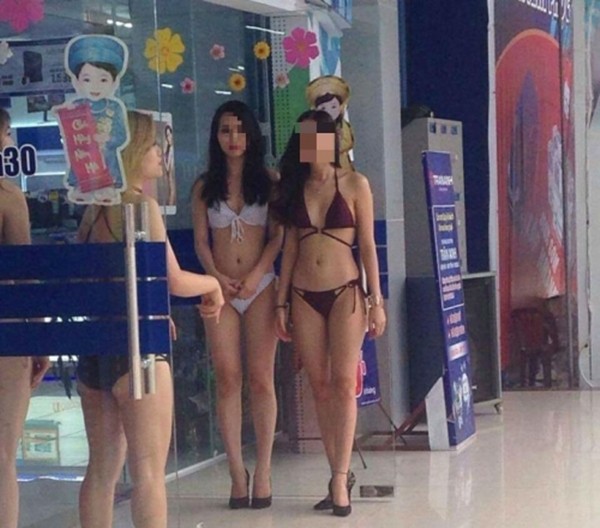 Mặc bikini bán hàng tại Hà Nội: Họ sẽ là người thành đạt