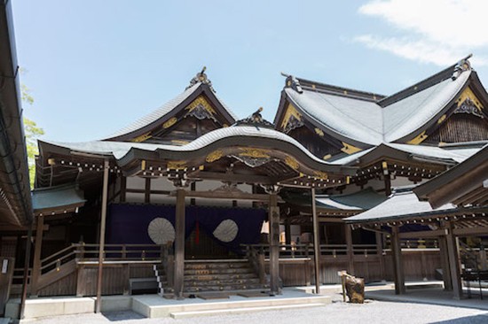 Đền thờ linh thiêng nhất Nhật Bản 20 năm xây lại một lần