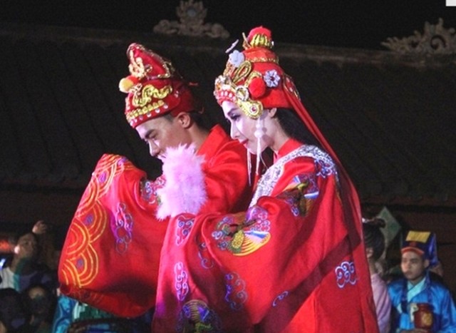 Đám cưới công chúa triều Nguyễn làm nóng 'đêm Hoàng Cung'