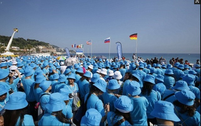 Tập đoàn Trung Quốc cho 8.000 nhân viên du lịch nước ngoài