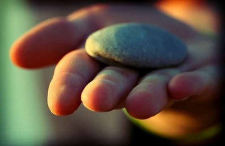 Đừng mang đá đặt ở trong tâm, hãy học theo 7 bài học của cố nhân