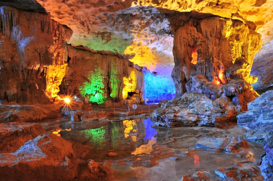 6 hang động 'hút hồn' khách du lịch ở Quảng Ninh