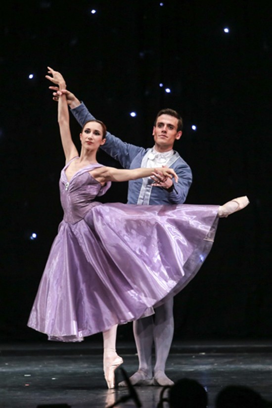 Paris Ballet - Sự thỏa hiệp khó đưa nghệ thuật lên đỉnh cao