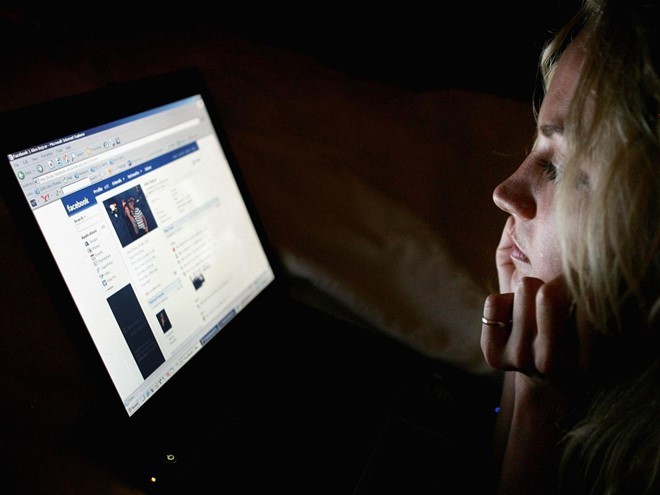 Facebook bị tố nghe lén điện thoại của người dùng