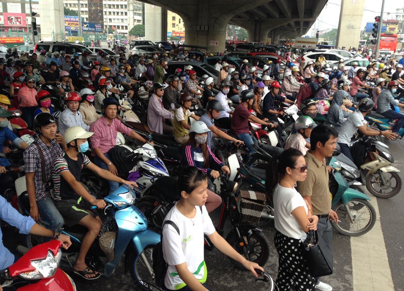 Giám đốc Sở GTVT Hà Nội: Cấm xe máy là tất yếu