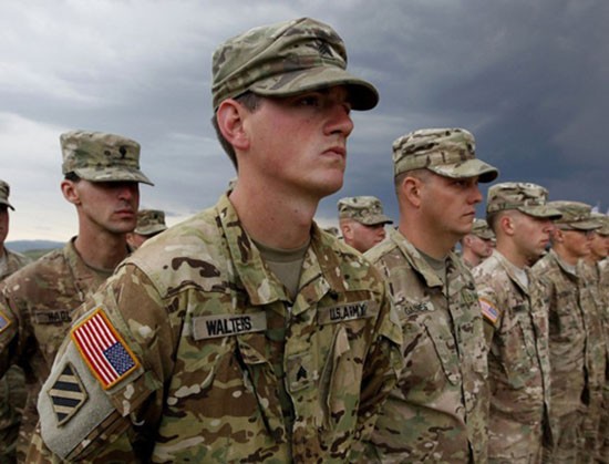 Quân đội Mỹ bỏ lệnh cấm người chuyển giới