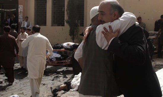 IS, Taliban tranh trách nhiệm đánh bom làm 70 người chết