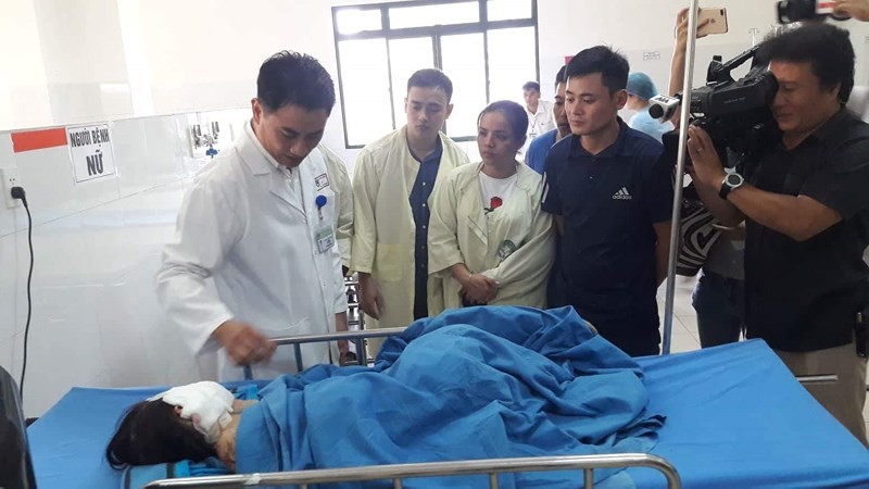 Các nạn nhân vẫn đang được BV Đà Nẵng tích cực cứu chữa - Ảnh: Pháp luật thành phố Hồ Chí Minh