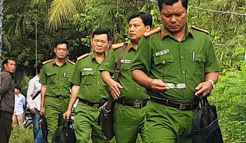 Lực lượng Công an tỉnh Tiền Giang phong tỏa, kham 1nghiệm hiện trường vụ trọng án - Ảnh: Kiến Thức