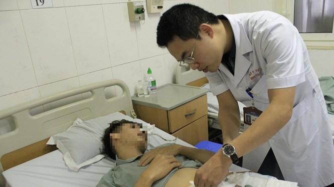 Bện nhân đang được điều trị và chăm sóc tại bệnh viện - Ảnh: Công Lý