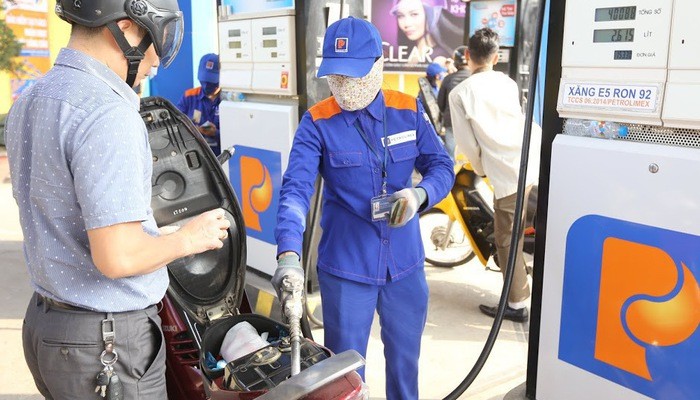 Malaysia vẫn là thị trường cung cấp xăng dầu nhiều nhất cho Việt Nam, với 210.906 tấn, tương đương 108,9 triệu USD. Ảnh: Quang Phúc