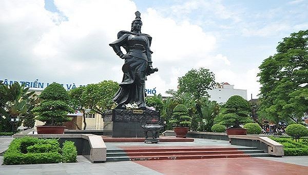 Tượng đài Nữ tướng Lê Chân - Ảnh: Pháp luật Việt Nam
