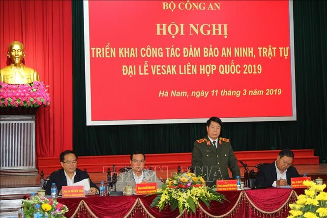 Thượng tướng Bùi Văn Nam, Thứ trưởng Bộ Công an phát biểu tại hội nghị.