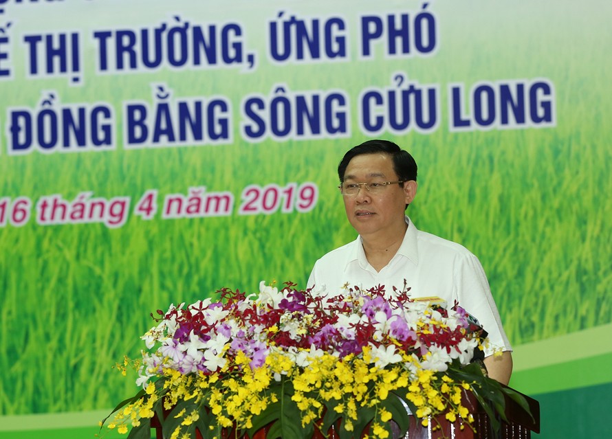 Phó Thủ tướng Vương Đình Huệ phát biểu tại diễn đàn. Ảnh: VGP/Thành Chung