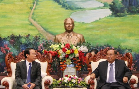 Tổng Bí thư, Chủ tịch nước CHDCND Lào Bounhang Volachith tiếp Bí thư Trung ương Đảng, Chánh Văn phòng Trung ương Đảng Cộng sản Việt Nam Nguyễn Văn Nên.