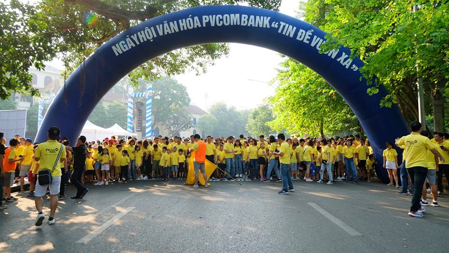 Gần 10.000 người tham gia đi bộ trong Ngày hội văn hóa PVcomBank 2019