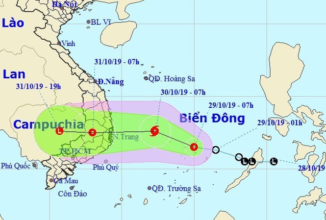 Bộ trưởng NN&PTNT Nguyễn Xuân Cường yêu cầu các địa phương triển khai khẩn trương giải pháp ứng với bão dự kiến đổ bộ vào Nam Trung bộ
