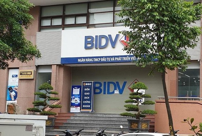 Mặt ngoài chi nhánh BIDV Ngọc Khánh