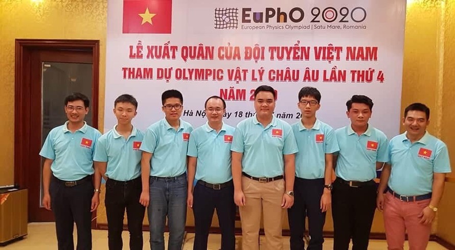 Đội tuyển học sinh Việt Nam dự thi Olympic vật lý châu Âu - Ảnh: Hà Nội mới