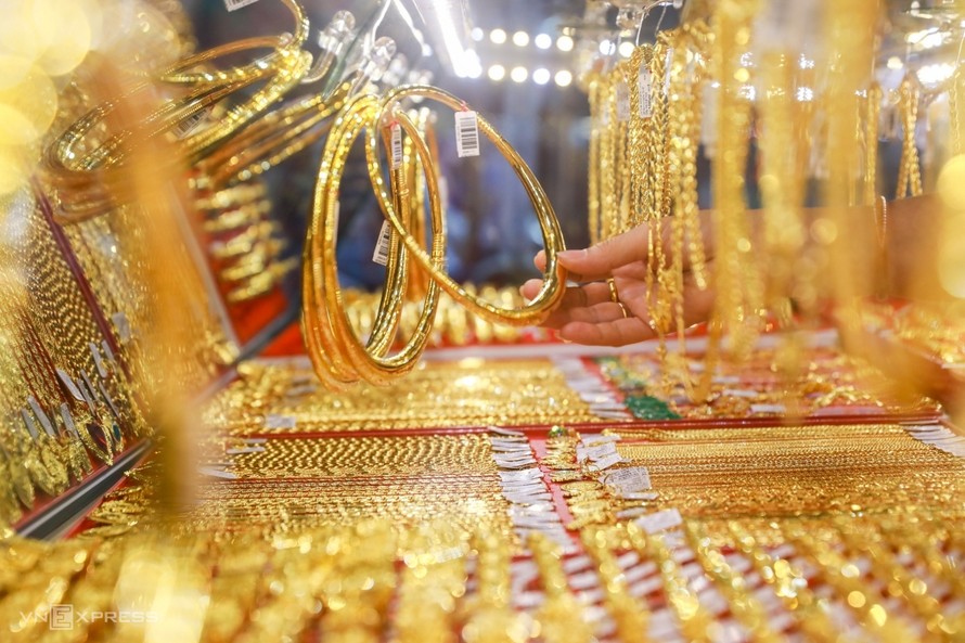 Giá vàng trong nước sụt giảm trong phiên cuối tuần
