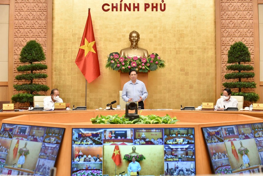 Thủ tướng Chính phủ Phạm Minh Chính phát biểu kết luận tại cuộc họp trực tuyến về phòng, chống dịch COVID-19. Ảnh: VGP/Nhật Bắc