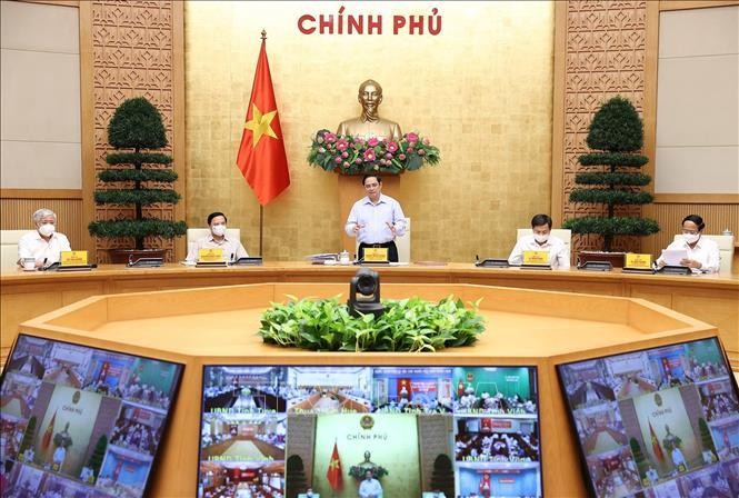 Thủ tướng Phạm Minh Chính, Trưởng Ban Chỉ đạo chủ trì làm việc với các địa phương và 9.043 xã, phường, thị trấn trên cả nước.