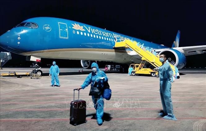 Khẩn trương cấp phép cho hãng hàng không chở công dân Việt Nam về nước. Ảnh tư liệu: TTXVN phát