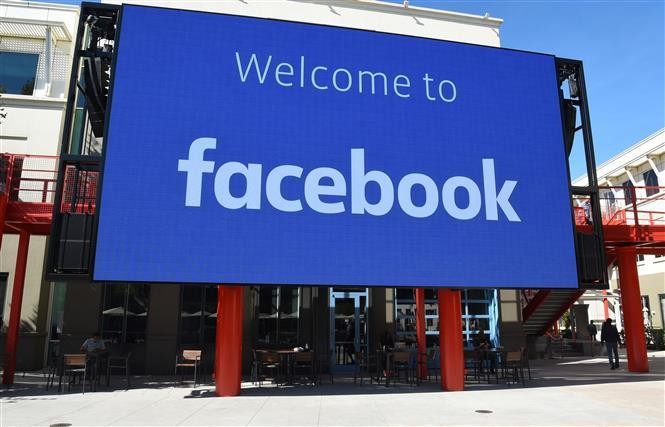Trong tuần này, Facebook lần đầu tiên cho biết số lượng người dùng của họ sụt giảm. (Ảnh: AFP/TTXVN)