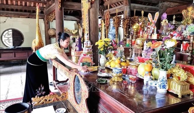 Người dân tới thăm Đền thờ Vua Lê Lợi, ở xã Lê Lợi, huyện Nậm Nhùn, tỉnh Lai Châu ngày đầu năm với mong muốn cầu cho năm mới sức khỏe dồi dào, vạn sự an khang.