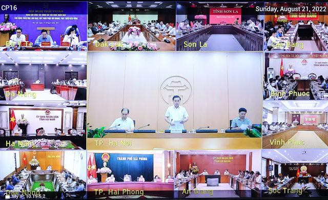 Phó Chủ tịch UBNDTP Hà Nội Chử Xuân Dũng phát biểu tại hội nghị trực tuyến kết nối 63 tỉnh thành vào ngày 21/8/2022.