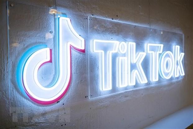 Biểu tượng mạng xã hội TikTok tại London, Anh. (Ảnh: AFP/TTXVN)