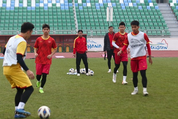 U20 Việt Nam được huấn luyện viên trưởng Hoàng Anh Tuấn cho tập trung rèn luyện thể lực và phục hồi cơ thể ở buổi tập gần nhất trước khi bước vào trận gặp U20 Iran vào chiều mai (7/3). (Ảnh: VFF)