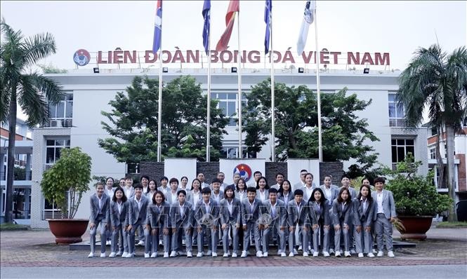 Thành viên đội tuyển bóng đá nữ quốc gia Việt Nam trước giờ lên đường tham dự World Cup 2023. Ảnh: TTXVN