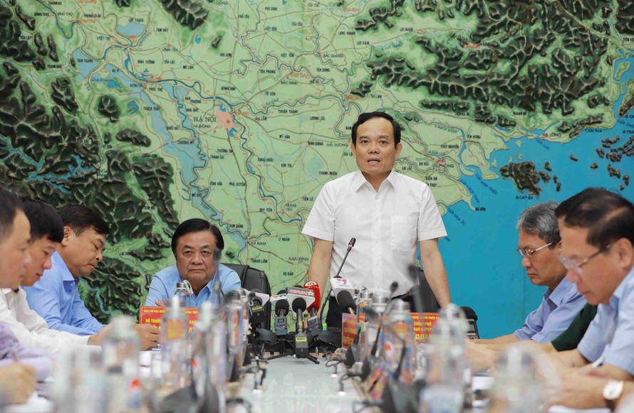 Phó Thủ tướng Trần Lưu Quang phát biểu chỉ đạo. 