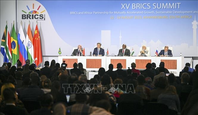 BRICS đã chính thức mời thêm 6 nước gia nhập khối, trong đó có Saudi Arabia, Iran và UAE. Ảnh: AFP/TTXVN