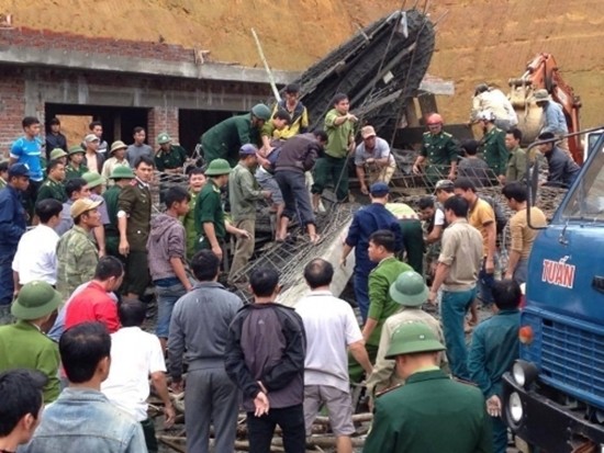 Sập giàn giáo cây xăng ở Hà Tĩnh: Nhiều công nhân chưa hết hoảng sợ