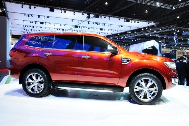 Ford Everest 2016 “chốt” giá thấp nhất 1,249 tỷ đồng tại Việt Nam