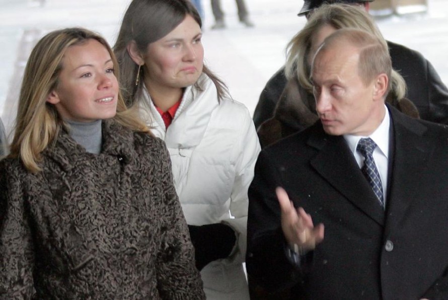 Tổng thống Nga Putin tiết lộ về hai cô con gái