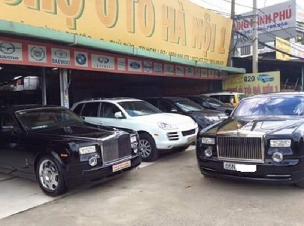 Xôn xao siêu xe Rolls-Royce Phantom giữa chợ xe cũ