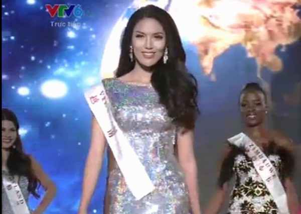 Lan Khuê lọt top 11 Miss World, không được thi ứng xử vì đổi luật