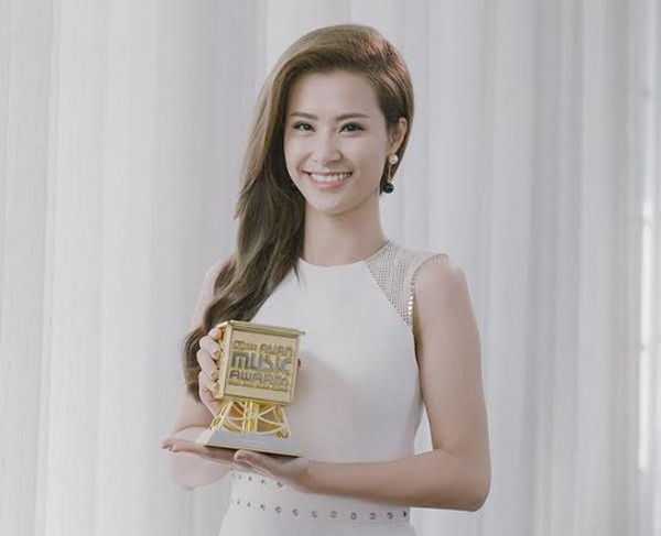 Đông Nhi đoạt giải Nghệ sĩ châu Á xuất sắc nhất MAMA 2015