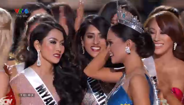Scandal phút chót Hoa hậu Hoàn vũ 2015: Trao nhầm giải cho Colombia