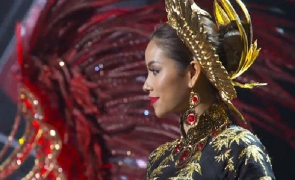 Phạm Hương bất ngờ trượt top 15 Hoa hậu Hoàn vũ 2015
