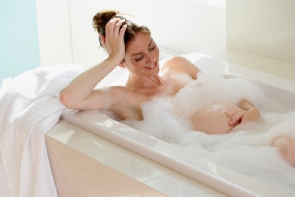 6 điều cần biết dành cho bà bầu khi tắm nước nóng