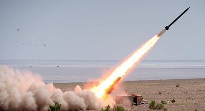 Iran bắt đầu trang bị tên lửa đạn đạo siêu khủng