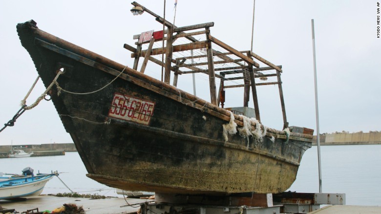 Bí ẩn thuyền ma chở đầy thi thể mục nát trôi dạt ở Nhật Bản