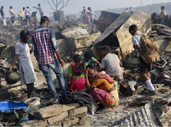 Hoả hoạn, 1.000 ngôi nhà tại Mumbai chìm trong biển lửa