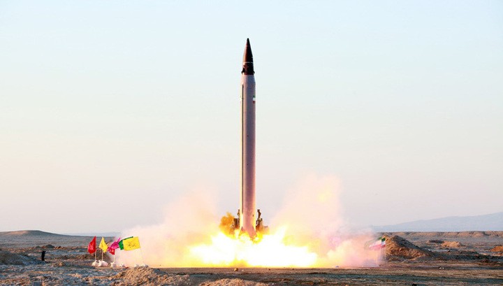 Iran phóng thử tên lửa đạn đạo tầm trung mang đầu đạn hạt nhân