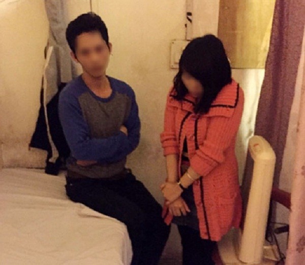 Hà Nội: Phát hiện nữ nhân viên massage bán dâm tại chỗ